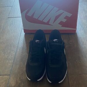 Mens Nike Air Max Excee Sneakers. Excellent condition-think brand new. Size 11.5
